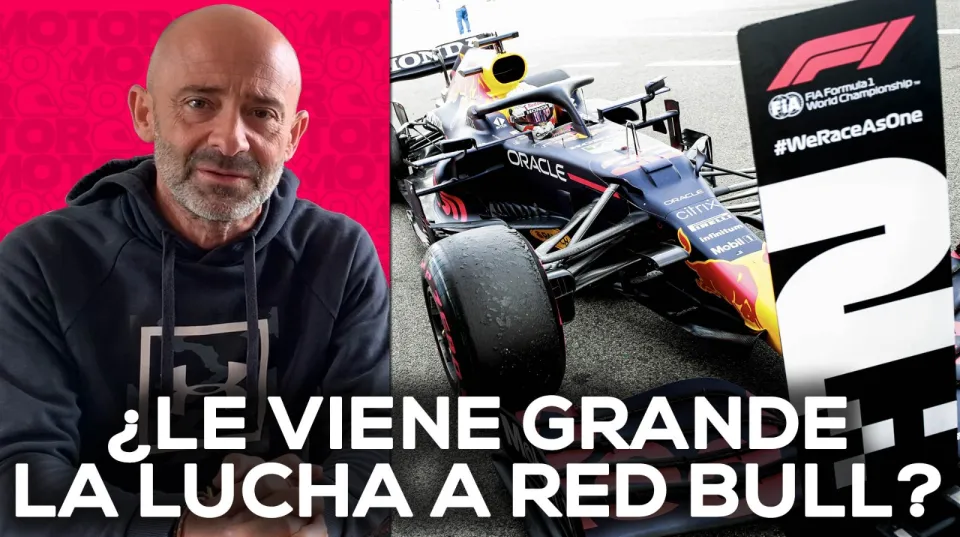 lobato con un coche f1