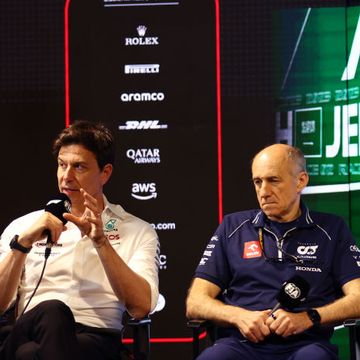 Wolff hablando en conferencia